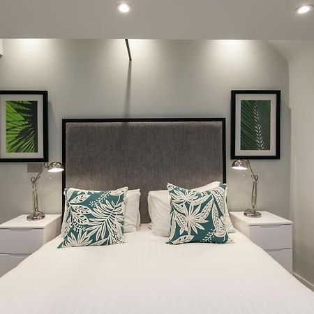 Urban Chic - Wellington Apartment ลอนดอน ภายนอก รูปภาพ
