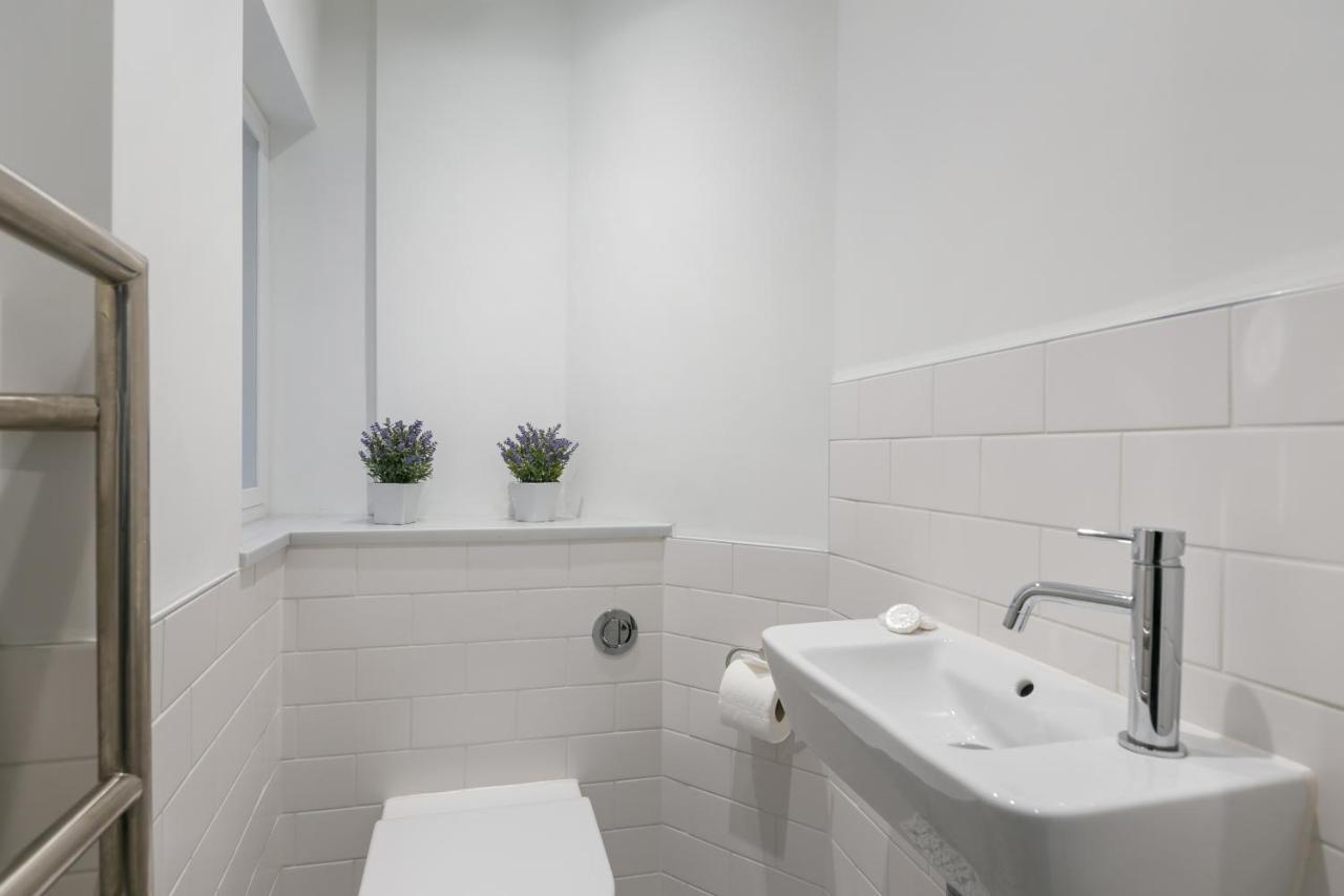 Urban Chic - Wellington Apartment ลอนดอน ภายนอก รูปภาพ