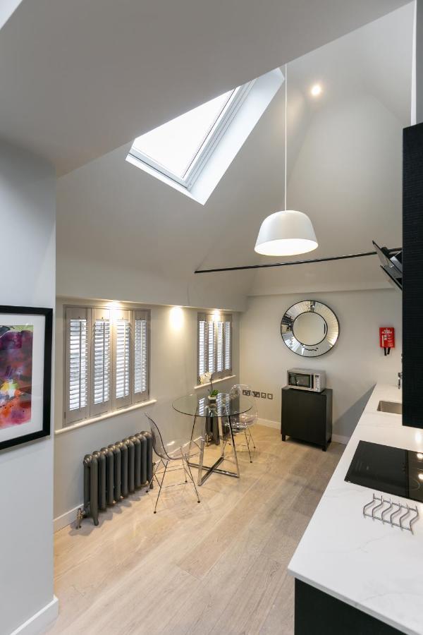 Urban Chic - Wellington Apartment ลอนดอน ภายนอก รูปภาพ